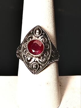 Bali 925 Sterling Silver Ruby Cabochon Statement Ring Size 8